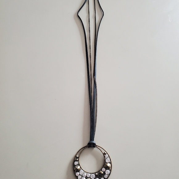 22 in. skull/faux diamond necklace - Picture 2 of 6